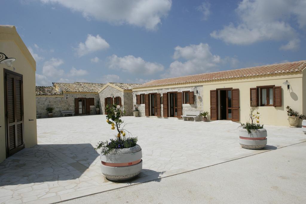 Oasi Di Cava Ispica Villa Pietre Nere San Zagaria Luaran gambar