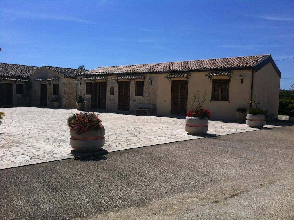 Oasi Di Cava Ispica Villa Pietre Nere San Zagaria Luaran gambar