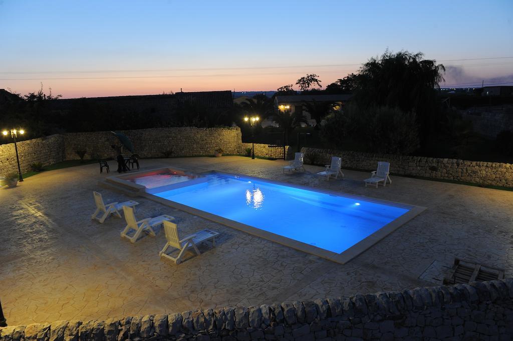 Oasi Di Cava Ispica Villa Pietre Nere San Zagaria Luaran gambar