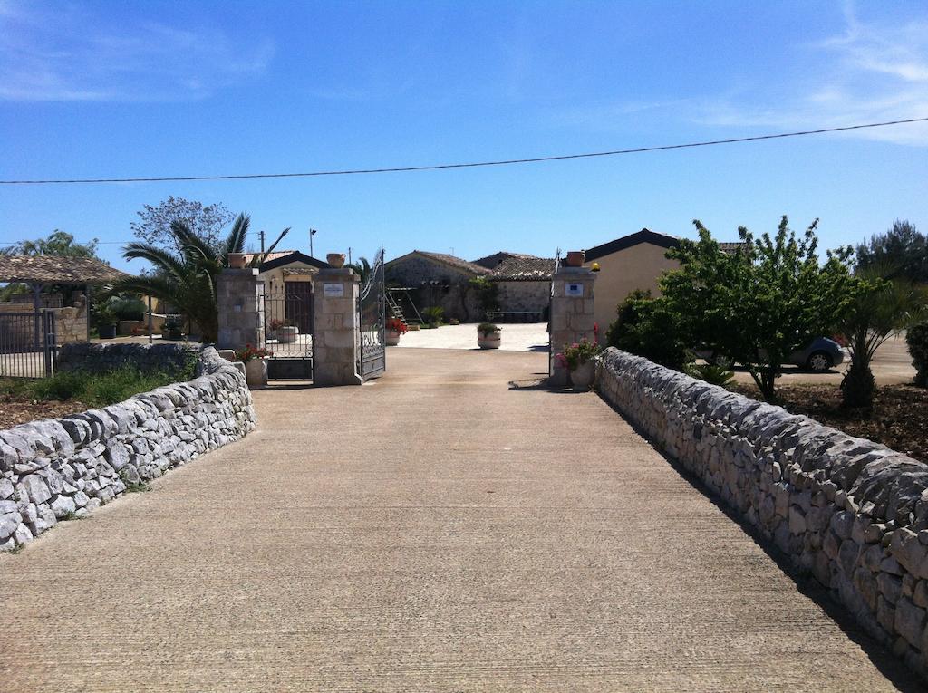 Oasi Di Cava Ispica Villa Pietre Nere San Zagaria Luaran gambar