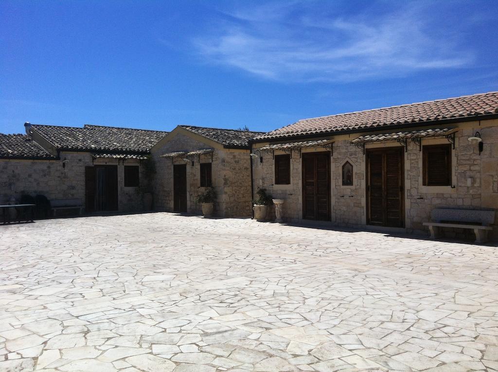 Oasi Di Cava Ispica Villa Pietre Nere San Zagaria Luaran gambar