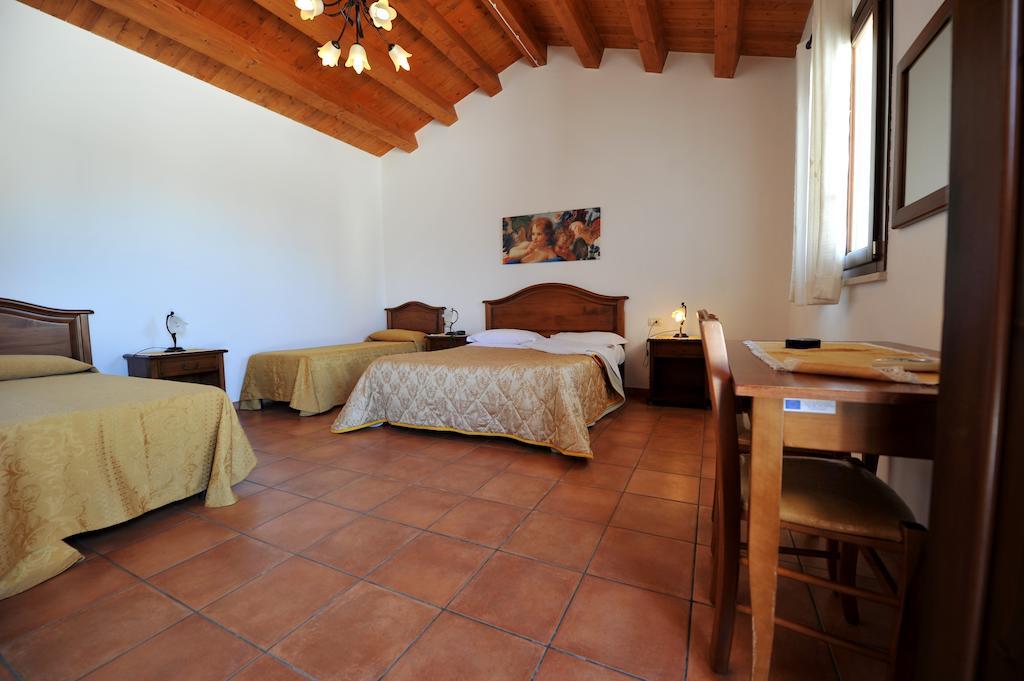 Oasi Di Cava Ispica Villa Pietre Nere San Zagaria Bilik gambar