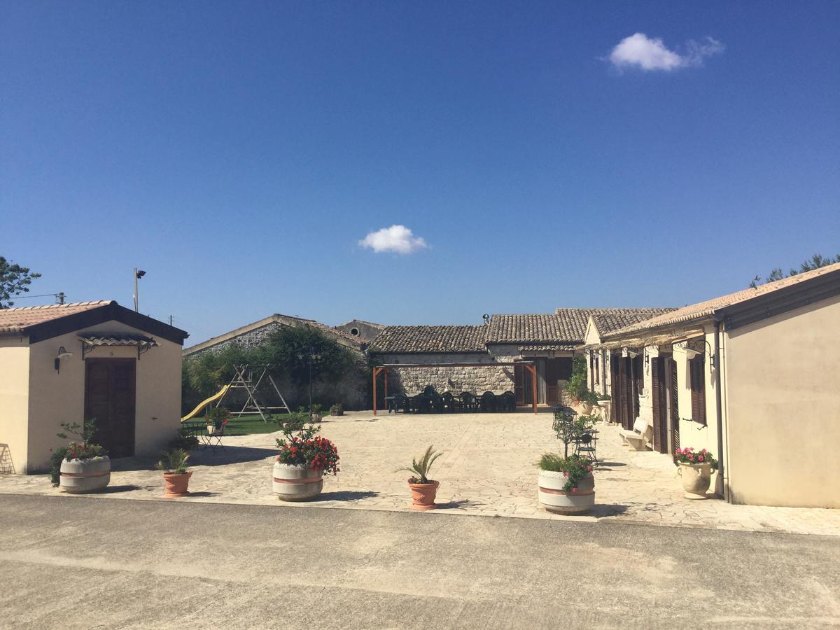 Oasi Di Cava Ispica Villa Pietre Nere San Zagaria Luaran gambar